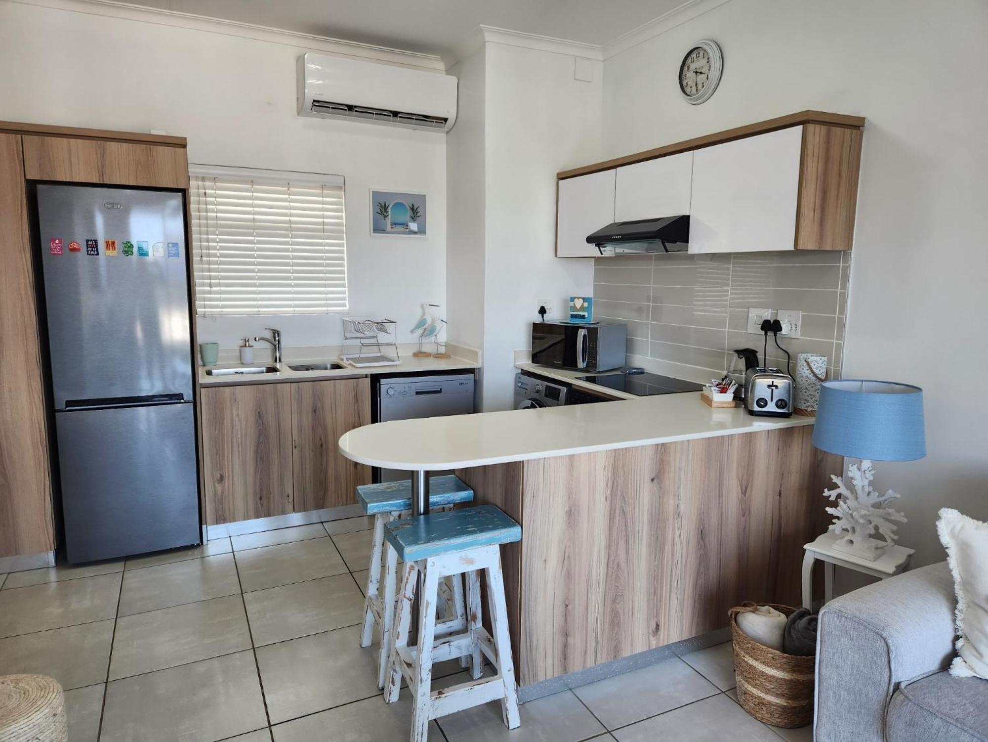 Hills Modern Coastal Living * Ballito